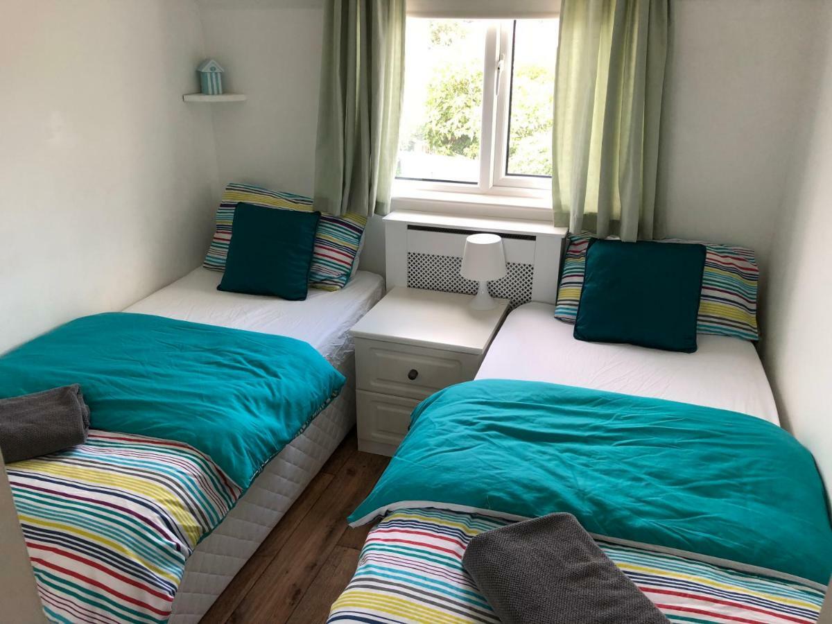 Mountfield Villa Freshwater Bagian luar foto